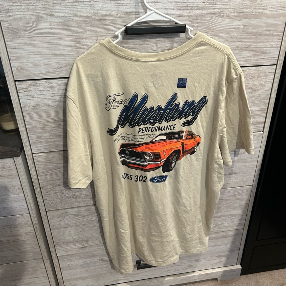 NWT Ford Mustang Licensed Men's Moto Graphic Tee XL - Picture 2 of 5